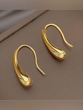 NEW Drip Drop Earrings 18k Gold Plate Liquid Molten Metal Bypass AP27
